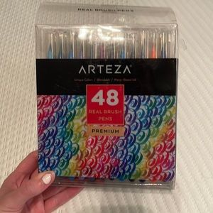 Arrest 48 real brush pens water-based